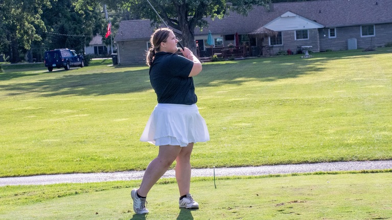 Anderson Captures Second in Manchester Fall Invitational