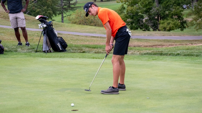 Anderson Secures 12th in Polar Beaver Invitational